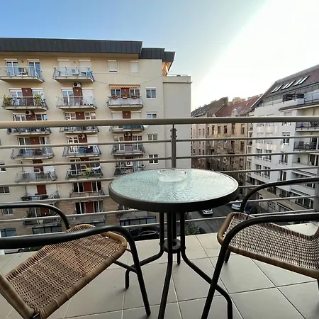Sunny Lägenhet Budapest